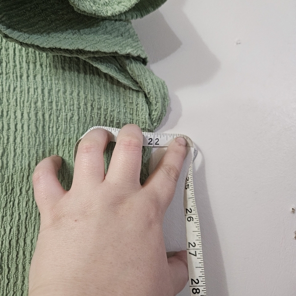 Absolutely Famous Green Flutter Sleeve Tie-Front Blouse - Picture 4 of 5